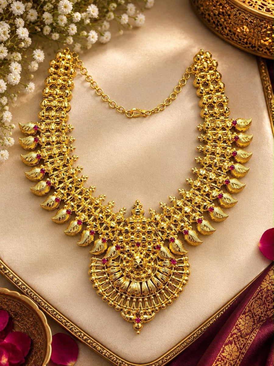 Three Line Short Necklace